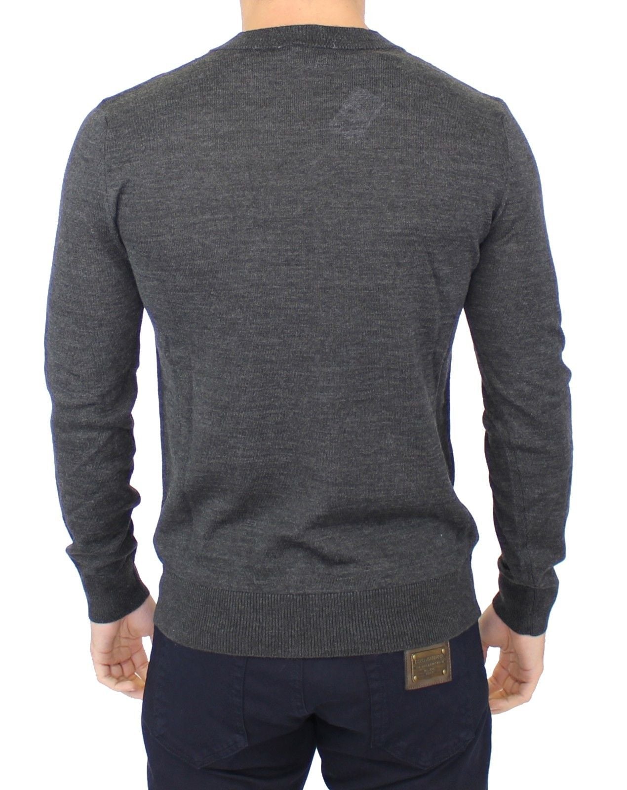 Schicker grauer Pullover mit V-Ausschnitt aus Wollmischung