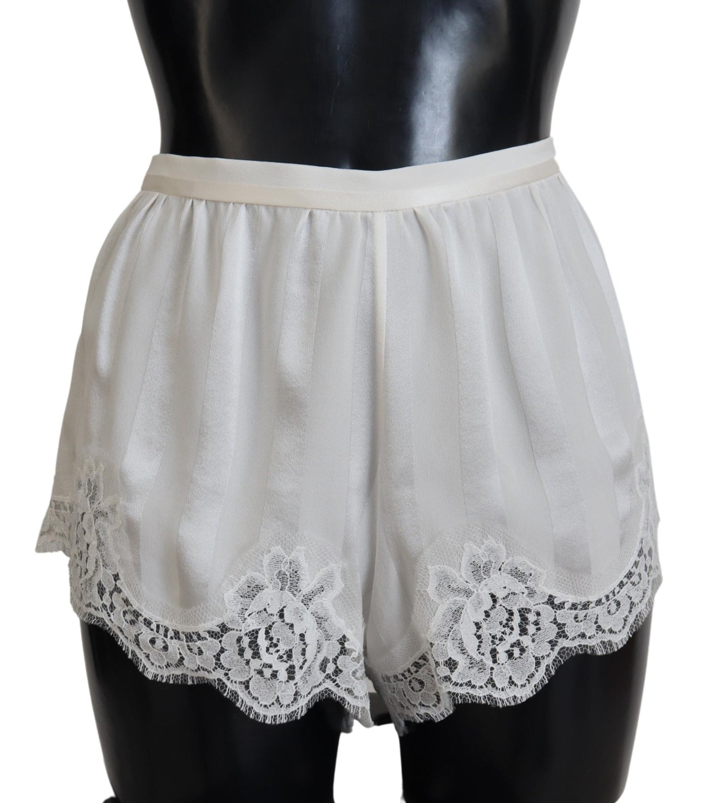 Elegante weiße Spitzen-Dessous-Shorts