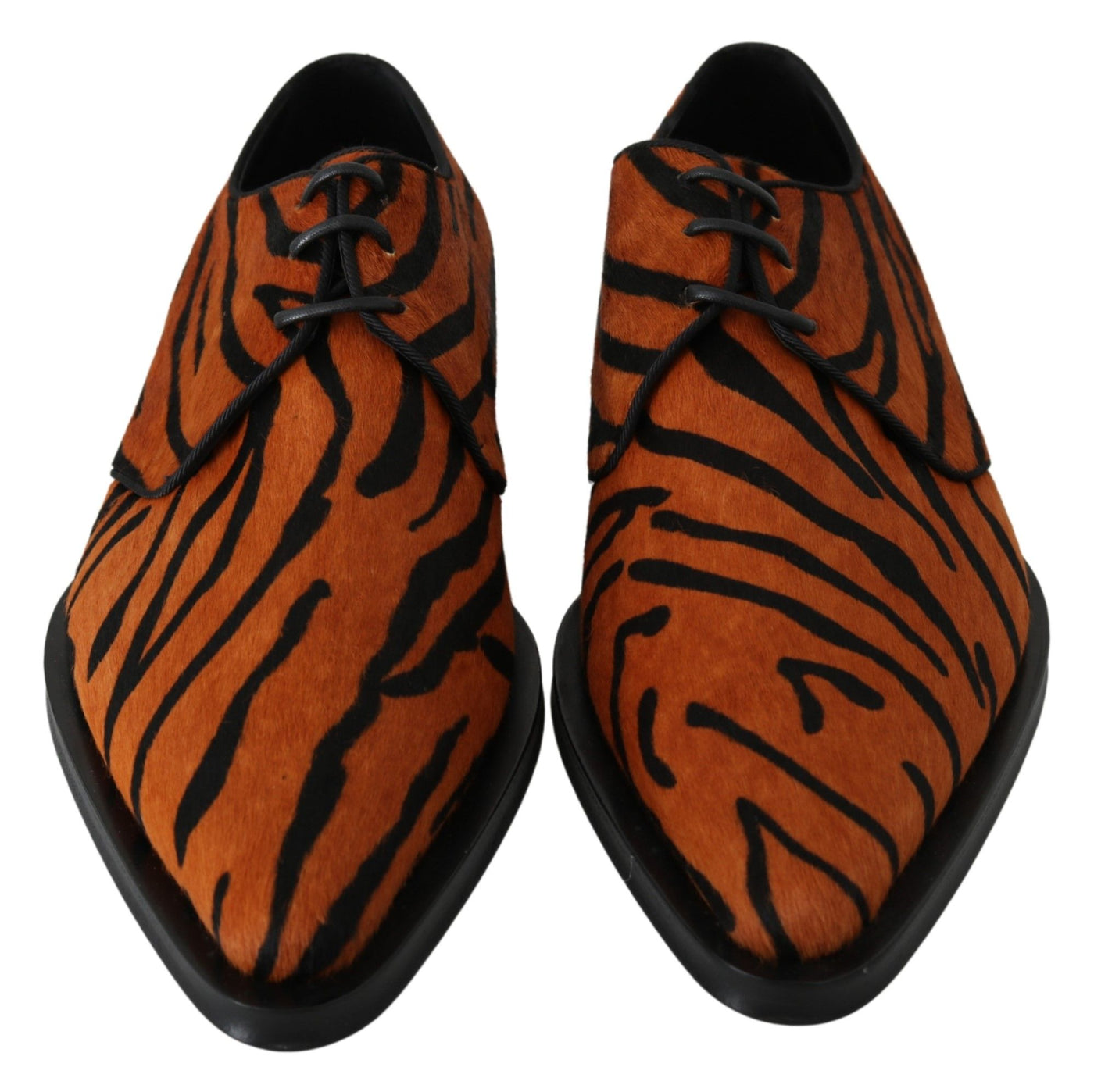 Kleiderschuhe mit Tigermuster und Ponyhaar