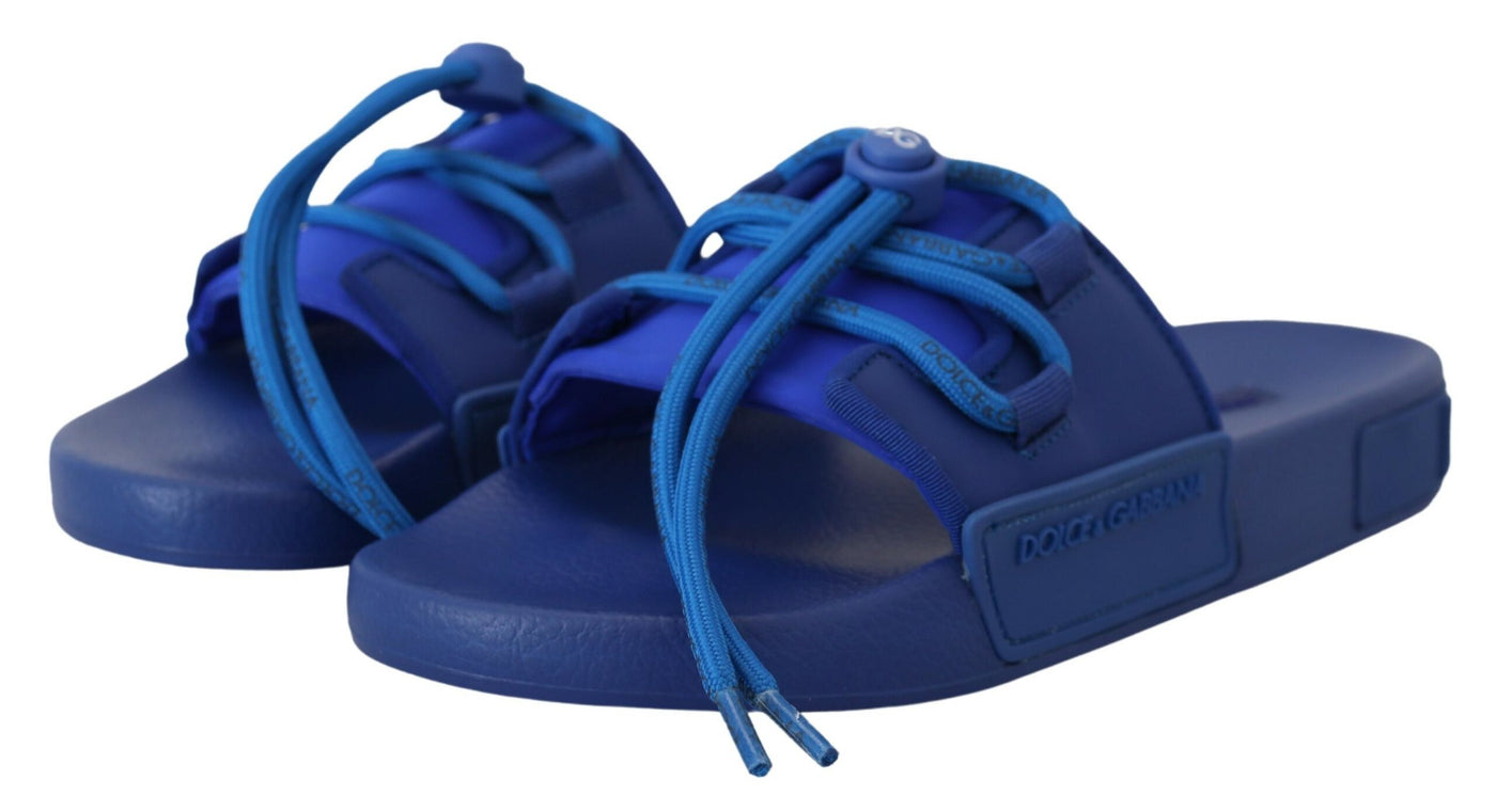 Elegante blaue Gleitsandalen