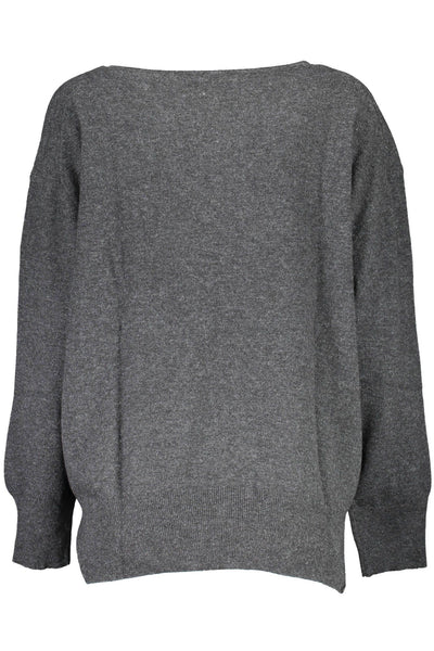 Schicker Pullover mit V-Ausschnitt aus recycelten Fasern