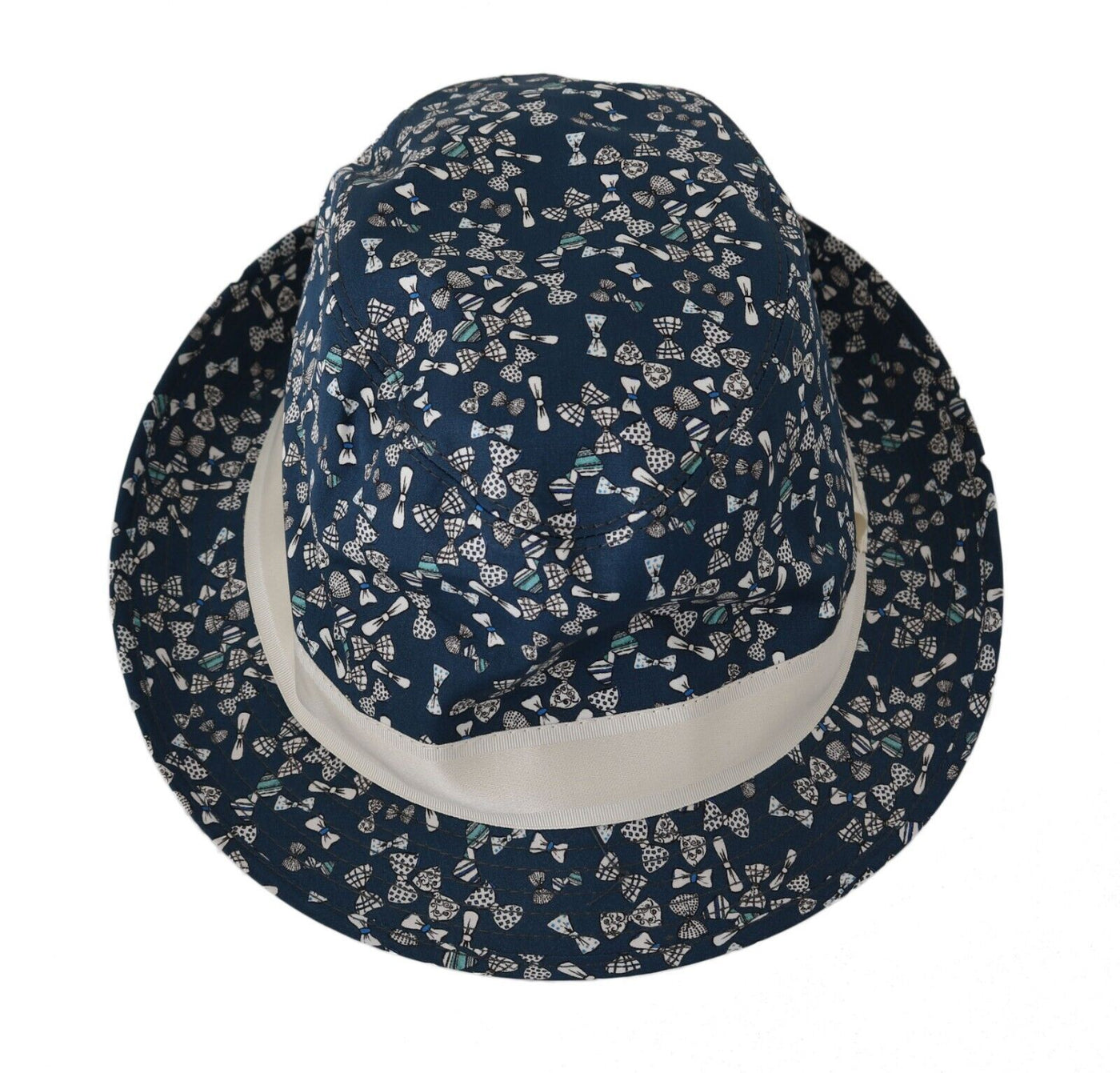 Eleganter Fedora-Hut mit Schleifenmuster in Blau und Weiß